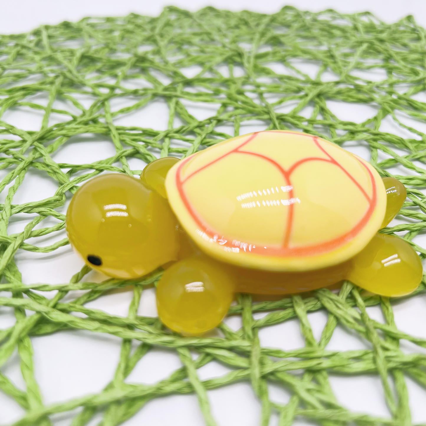 Luminous Giant Turtle（8.6cm*5.8cm）