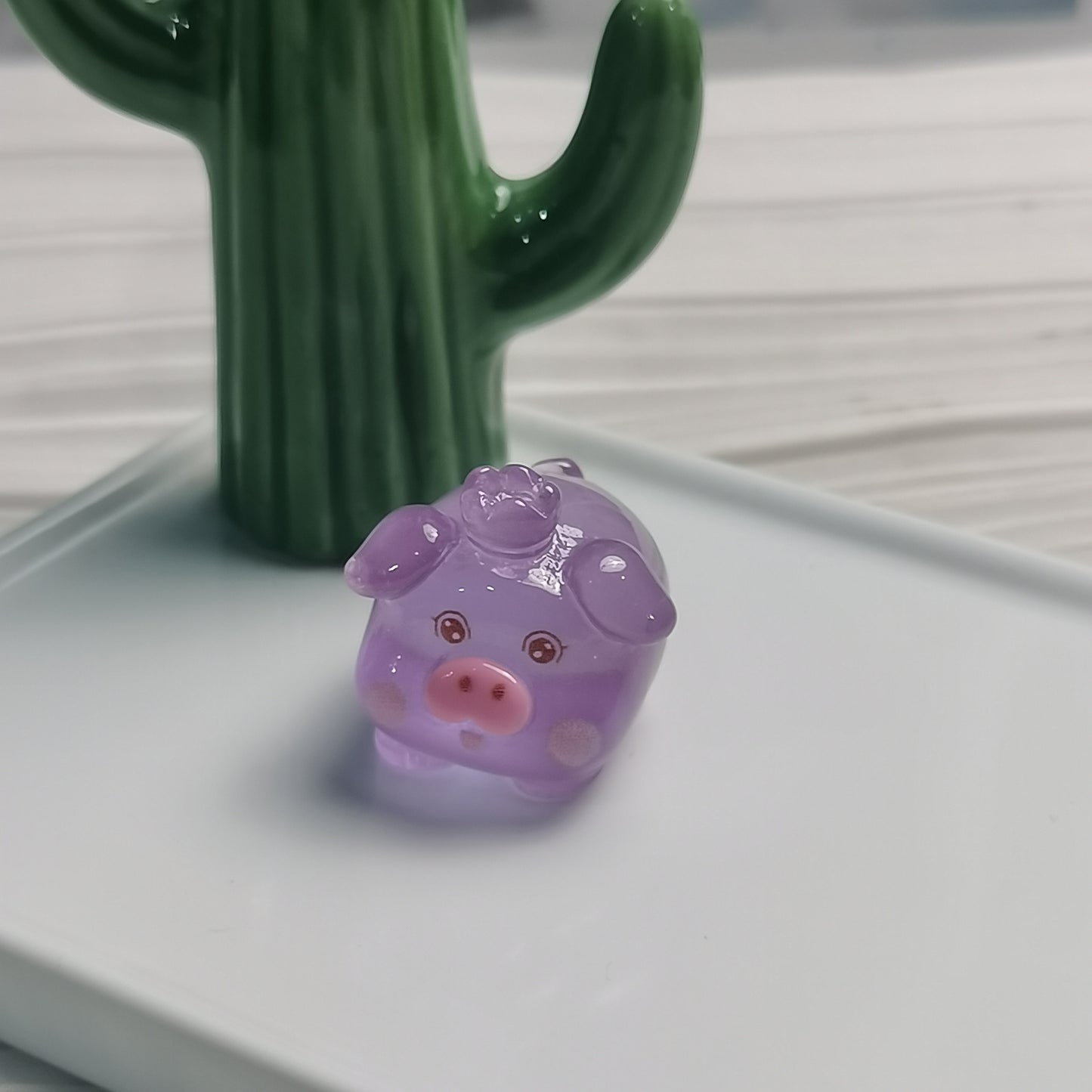 Luminous Crown Pig